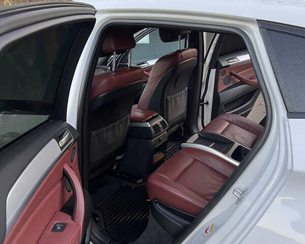 Белый БМВ Х6, объемом двигателя 2.99 л и пробегом 286 тыс. км за 19999 $, фото 6 на Automoto.ua