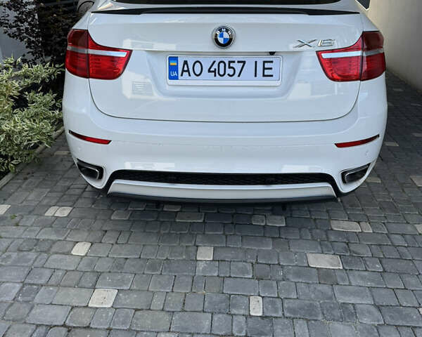 БМВ Х6 2009 в Ужгороде на Automoto.ua Белый БМВ Х6, объемом двигателя 2.99 л и пробегом 320 тыс. км за 20000 $, фото 2 на Automoto.ua