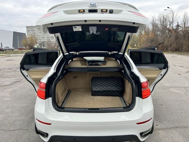 Белый БМВ Х6, объемом двигателя 4.4 л и пробегом 170 тыс. км за 16500 $, фото 13 на Automoto.ua