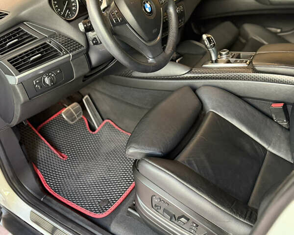Білий БМВ Х6, об'ємом двигуна 3 л та пробігом 163 тис. км за 12500 $, фото 9 на Automoto.ua