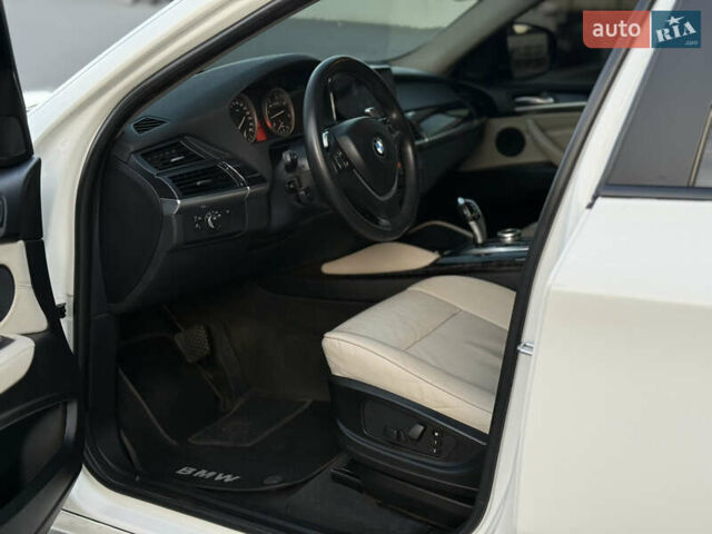 Белый БМВ Х6, объемом двигателя 3 л и пробегом 333 тыс. км за 16950 $, фото 38 на Automoto.ua
