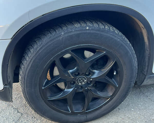 Білий БМВ Х6, об'ємом двигуна 2.99 л та пробігом 230 тис. км за 19000 $, фото 9 на Automoto.ua