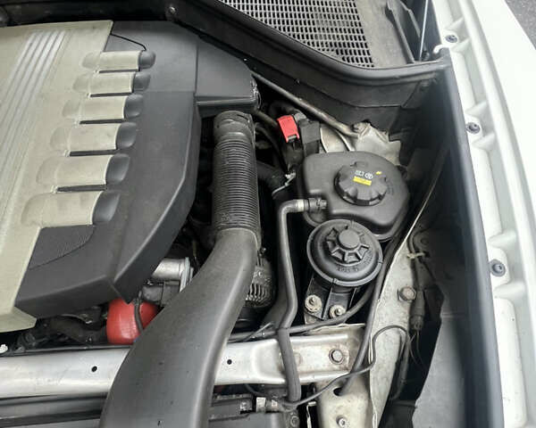 Білий БМВ Х6, об'ємом двигуна 2.99 л та пробігом 230 тис. км за 19000 $, фото 11 на Automoto.ua