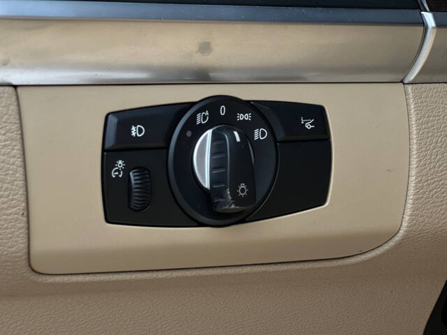 Белый БМВ Х6, объемом двигателя 4.4 л и пробегом 90 тыс. км за 16500 $, фото 11 на Automoto.ua