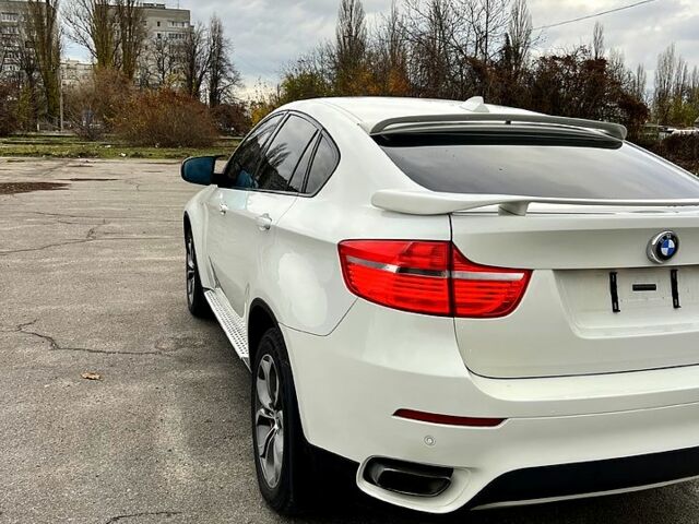 Белый БМВ Х6, объемом двигателя 4.4 л и пробегом 170 тыс. км за 16500 $, фото 5 на Automoto.ua