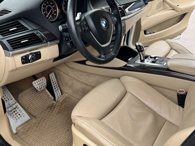 Белый БМВ Х6, объемом двигателя 4.4 л и пробегом 170 тыс. км за 16500 $, фото 11 на Automoto.ua