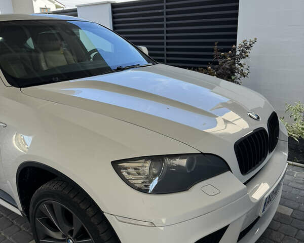 БМВ Х6 2009 в Ужгороде на Automoto.ua Белый БМВ Х6, объемом двигателя 2.99 л и пробегом 320 тыс. км за 20000 $, фото 7 на Automoto.ua