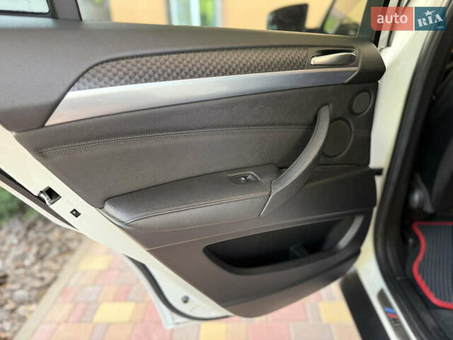 Білий БМВ Х6, об'ємом двигуна 3 л та пробігом 163 тис. км за 12500 $, фото 16 на Automoto.ua