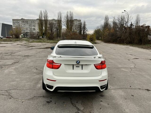 Белый БМВ Х6, объемом двигателя 4.4 л и пробегом 170 тыс. км за 16500 $, фото 6 на Automoto.ua