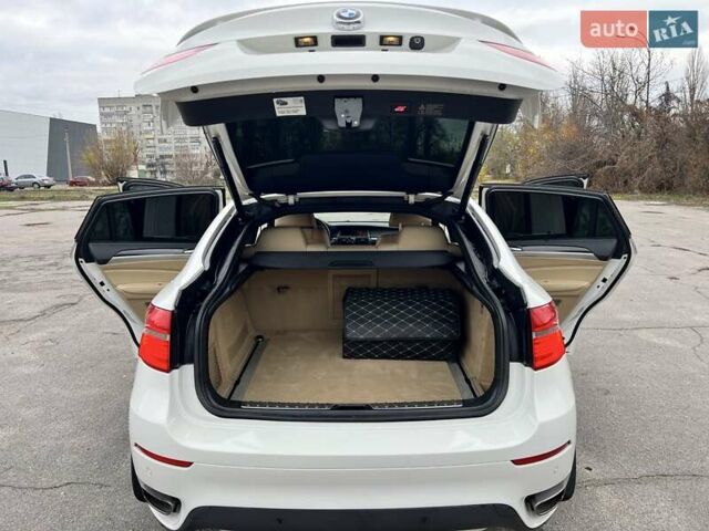 Белый БМВ Х6, объемом двигателя 4.4 л и пробегом 170 тыс. км за 16500 $, фото 15 на Automoto.ua