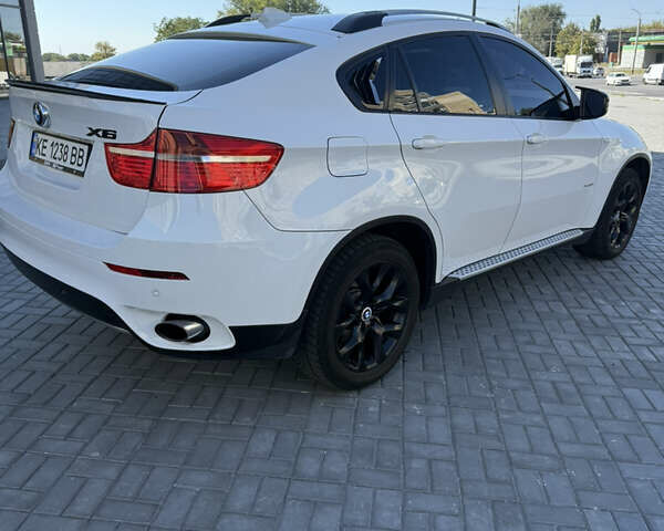 Білий БМВ Х6, об'ємом двигуна 3 л та пробігом 248 тис. км за 14499 $, фото 14 на Automoto.ua
