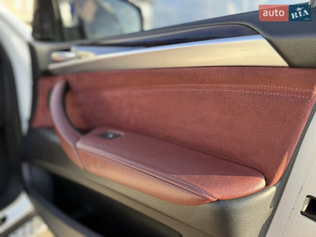Білий БМВ Х6, об'ємом двигуна 3 л та пробігом 303 тис. км за 17850 $, фото 92 на Automoto.ua