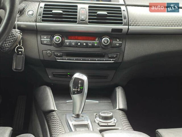 Белый БМВ Х6, объемом двигателя 3 л и пробегом 152 тыс. км за 16000 $, фото 24 на Automoto.ua