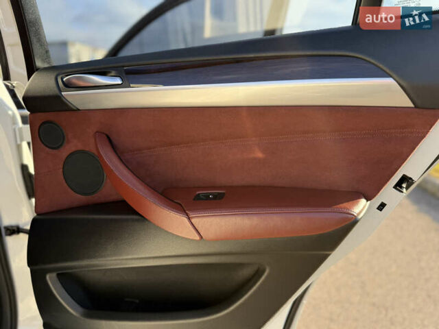 Білий БМВ Х6, об'ємом двигуна 3 л та пробігом 303 тис. км за 17850 $, фото 107 на Automoto.ua