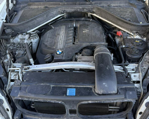 Білий БМВ Х6, об'ємом двигуна 3 л та пробігом 248 тис. км за 14499 $, фото 11 на Automoto.ua