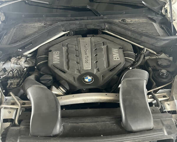 Белый БМВ Х6, объемом двигателя 4.39 л и пробегом 91 тыс. км за 18500 $, фото 28 на Automoto.ua