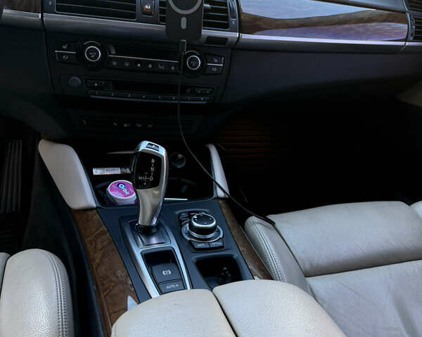 Білий БМВ Х6, об'ємом двигуна 3 л та пробігом 248 тис. км за 14499 $, фото 6 на Automoto.ua