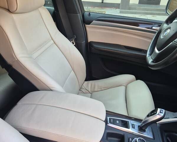 Белый БМВ Х6, объемом двигателя 3 л и пробегом 290 тыс. км за 18000 $, фото 31 на Automoto.ua