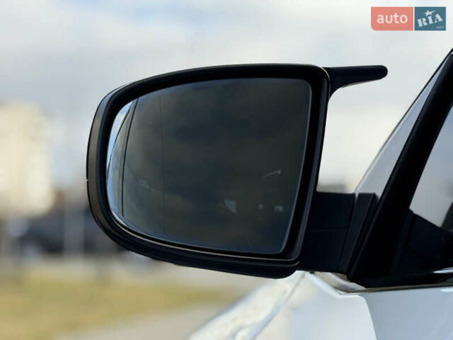 Білий БМВ Х6, об'ємом двигуна 3 л та пробігом 303 тис. км за 17850 $, фото 57 на Automoto.ua