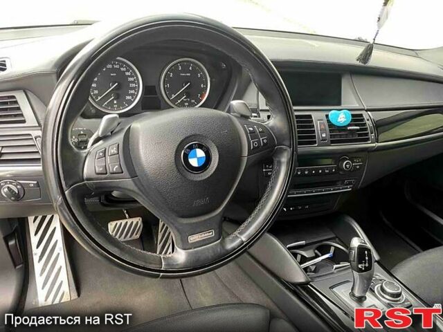 Білий БМВ Х6, об'ємом двигуна 4.4 л та пробігом 180 тис. км за 20000 $, фото 5 на Automoto.ua