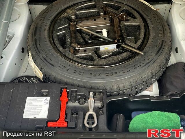 Білий БМВ Х6, об'ємом двигуна 3 л та пробігом 151 тис. км за 15900 $, фото 4 на Automoto.ua