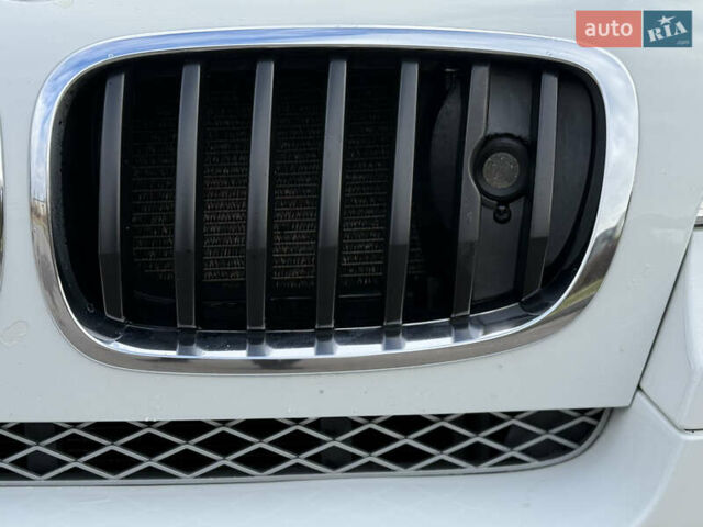 Білий БМВ Х6, об'ємом двигуна 3 л та пробігом 303 тис. км за 17850 $, фото 11 на Automoto.ua