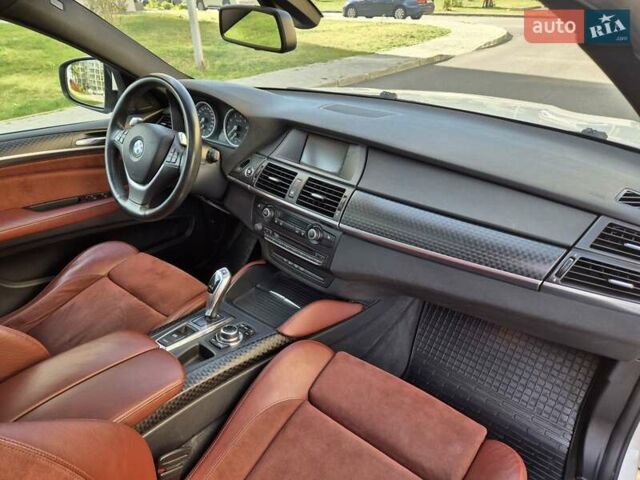 Білий БМВ Х6, об'ємом двигуна 3 л та пробігом 176 тис. км за 15799 $, фото 46 на Automoto.ua