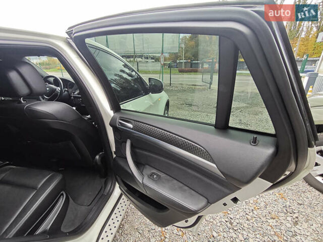 Белый БМВ Х6, объемом двигателя 3 л и пробегом 152 тыс. км за 16000 $, фото 18 на Automoto.ua