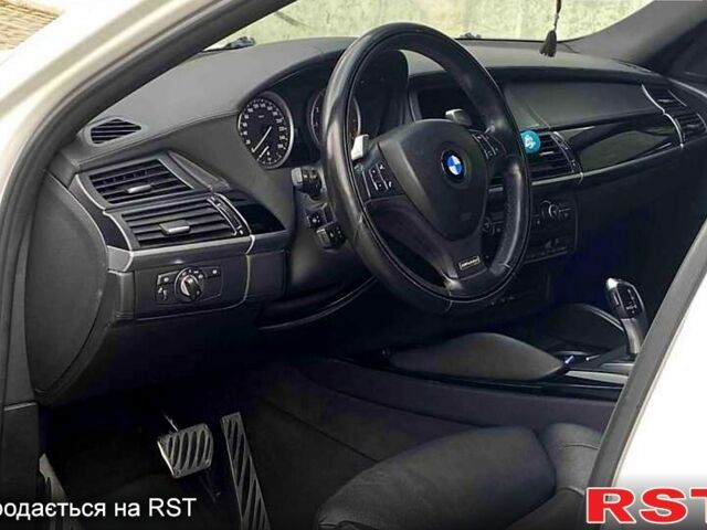 Білий БМВ Х6, об'ємом двигуна 4.4 л та пробігом 180 тис. км за 20000 $, фото 4 на Automoto.ua