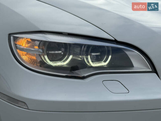 Білий БМВ Х6, об'ємом двигуна 3 л та пробігом 303 тис. км за 17850 $, фото 7 на Automoto.ua
