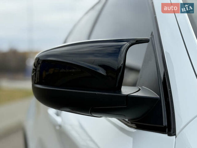 Білий БМВ Х6, об'ємом двигуна 3 л та пробігом 303 тис. км за 17850 $, фото 17 на Automoto.ua