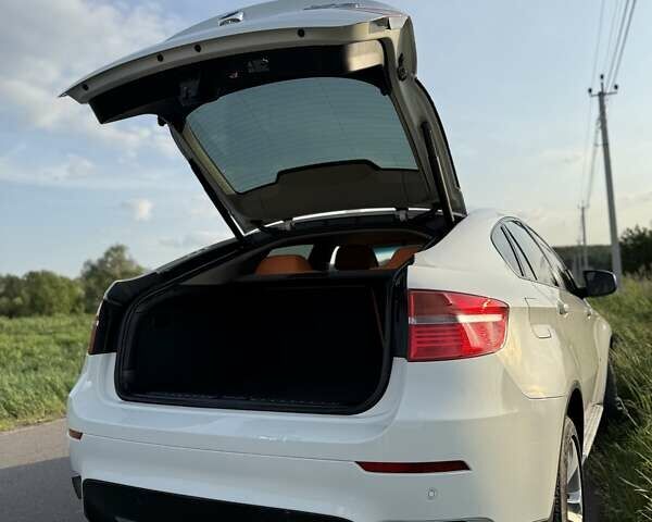 Белый БМВ Х6, объемом двигателя 3 л и пробегом 220 тыс. км за 13000 $, фото 8 на Automoto.ua