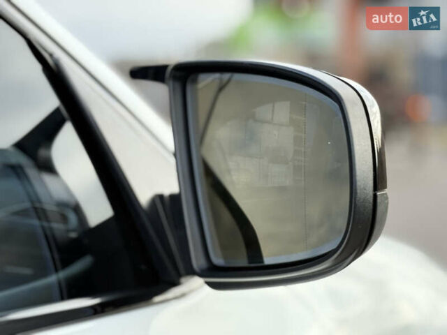 Білий БМВ Х6, об'ємом двигуна 3 л та пробігом 303 тис. км за 17850 $, фото 40 на Automoto.ua