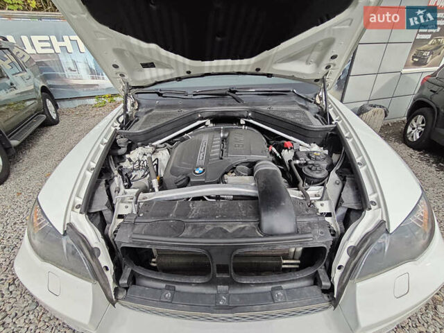 Белый БМВ Х6, объемом двигателя 3 л и пробегом 152 тыс. км за 16000 $, фото 27 на Automoto.ua