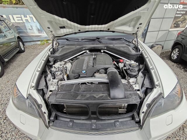 Белый БМВ Х6, объемом двигателя 3 л и пробегом 152 тыс. км за 16000 $, фото 17 на Automoto.ua