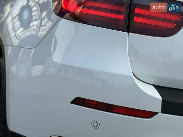 Білий БМВ Х6, об'ємом двигуна 3 л та пробігом 303 тис. км за 17850 $, фото 56 на Automoto.ua