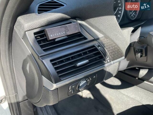 Белый БМВ Х6, объемом двигателя 3 л и пробегом 86 тыс. км за 22500 $, фото 33 на Automoto.ua