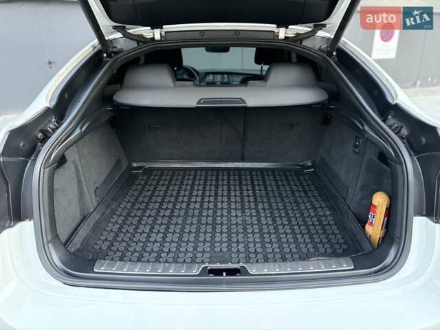 Белый БМВ Х6, объемом двигателя 3 л и пробегом 245 тыс. км за 15650 $, фото 34 на Automoto.ua