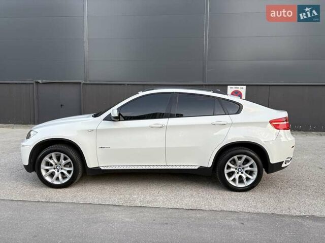 Белый БМВ Х6, объемом двигателя 3 л и пробегом 245 тыс. км за 15650 $, фото 7 на Automoto.ua