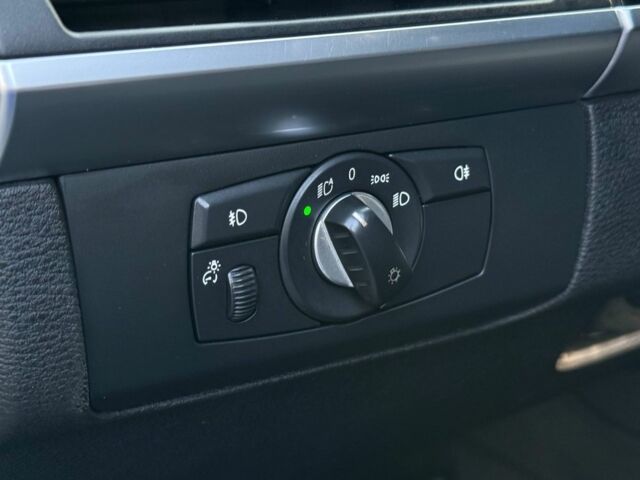 Белый БМВ Х6, объемом двигателя 3 л и пробегом 156 тыс. км за 18500 $, фото 20 на Automoto.ua