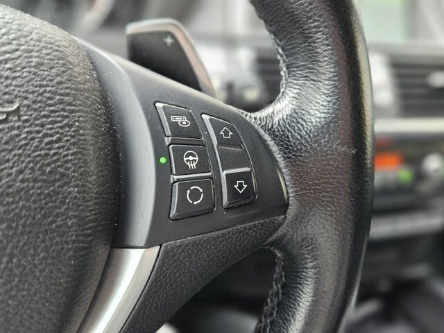 Белый БМВ Х6, объемом двигателя 3 л и пробегом 244 тыс. км за 408 $, фото 6 на Automoto.ua