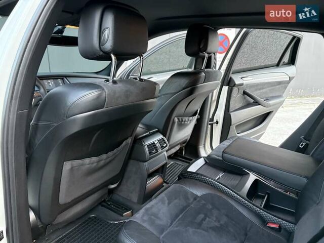 Белый БМВ Х6, объемом двигателя 3 л и пробегом 245 тыс. км за 15650 $, фото 37 на Automoto.ua