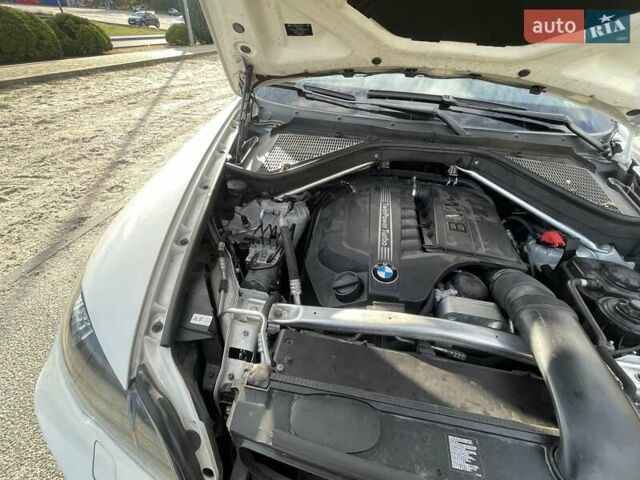 Белый БМВ Х6, объемом двигателя 3 л и пробегом 86 тыс. км за 19999 $, фото 84 на Automoto.ua