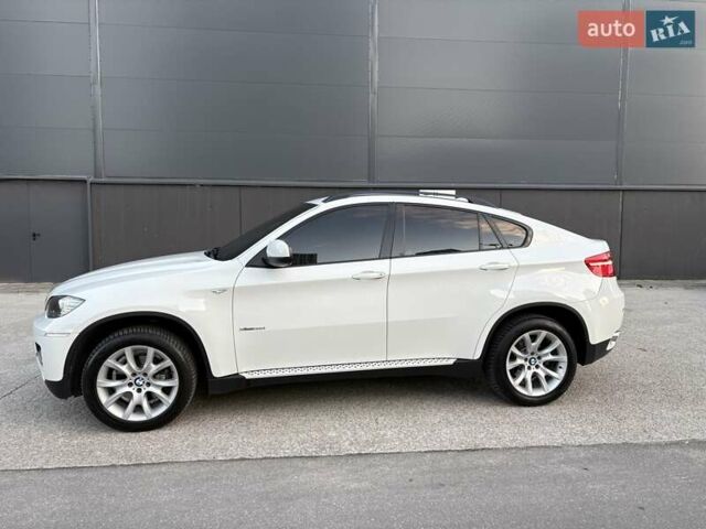Белый БМВ Х6, объемом двигателя 3 л и пробегом 245 тыс. км за 15650 $, фото 9 на Automoto.ua
