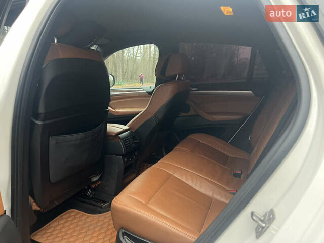 Белый БМВ Х6, объемом двигателя 2.99 л и пробегом 258 тыс. км за 27000 $, фото 7 на Automoto.ua