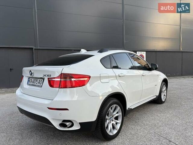 Белый БМВ Х6, объемом двигателя 3 л и пробегом 245 тыс. км за 15650 $, фото 22 на Automoto.ua
