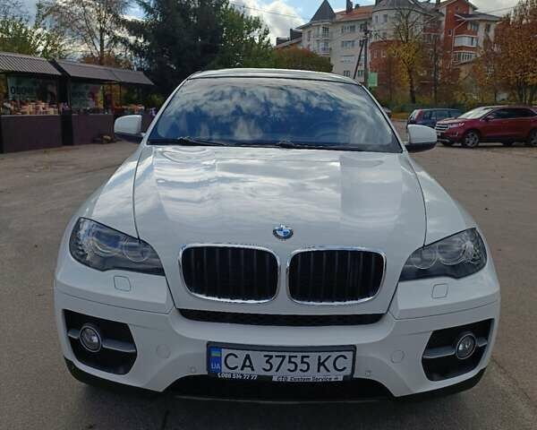 Белый БМВ Х6, объемом двигателя 2.99 л и пробегом 330 тыс. км за 19000 $, фото 2 на Automoto.ua