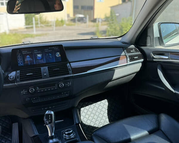 Белый БМВ Х6, объемом двигателя 2.99 л и пробегом 175 тыс. км за 21000 $, фото 14 на Automoto.ua
