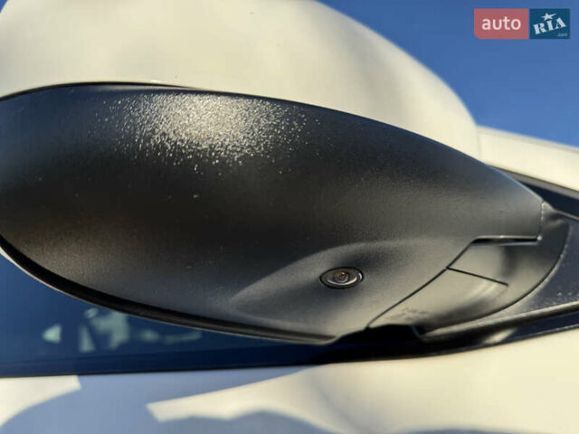 Белый БМВ Х6, объемом двигателя 2.98 л и пробегом 190 тыс. км за 14500 $, фото 13 на Automoto.ua