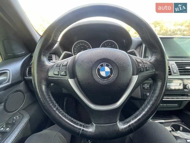 Белый БМВ Х6, объемом двигателя 3 л и пробегом 86 тыс. км за 19999 $, фото 88 на Automoto.ua